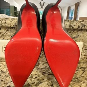 Christian Louboutin Décolleté 554, So Kate 9